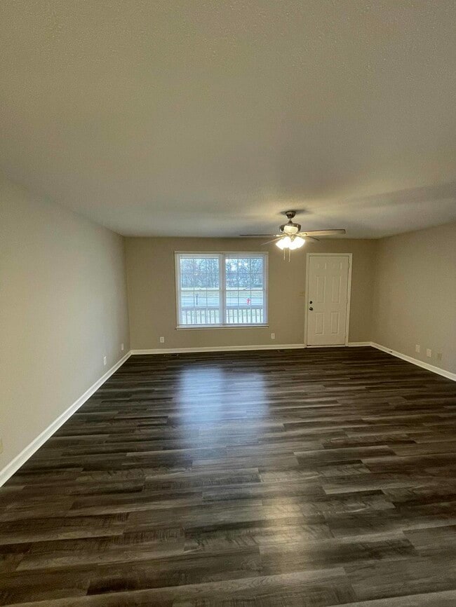 Building Photo - 1005 Peachers Mill Rd