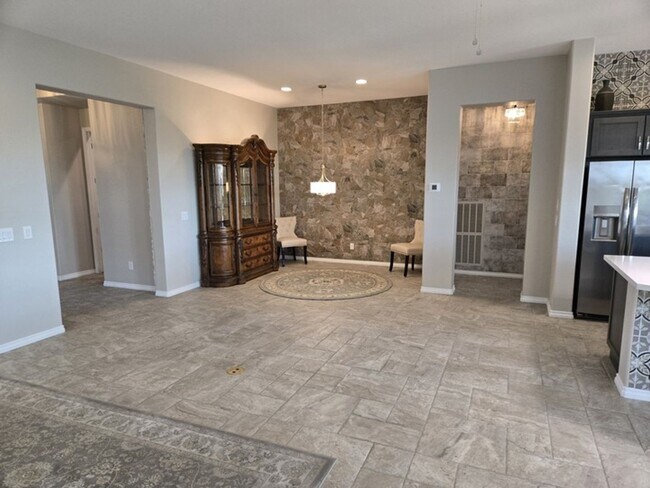 Building Photo - 35532 N Sunset Trail