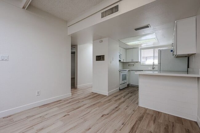 Building Photo - Amazing 3beds/2baths Townhome in Tempe!