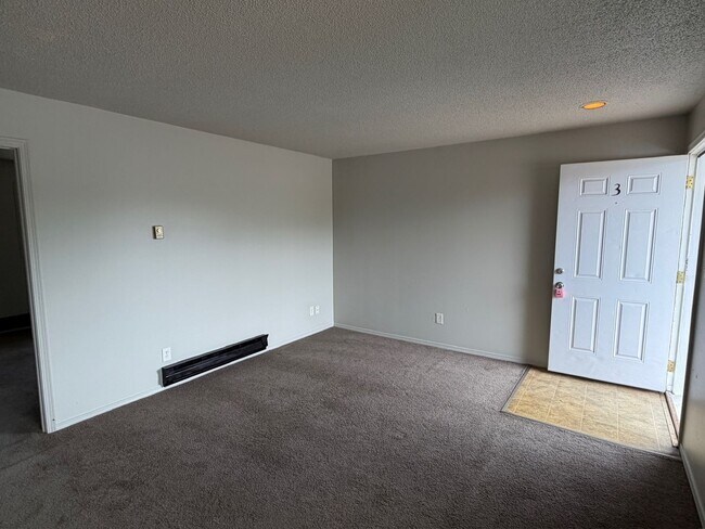 Building Photo - 115 Jerome Ln