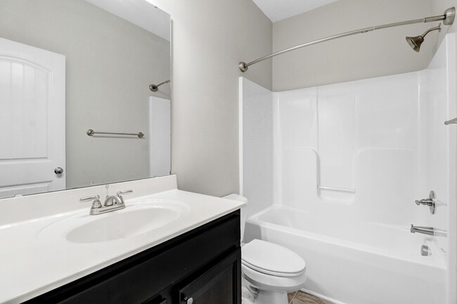 Building Photo - 228 Planters Ridge Dr