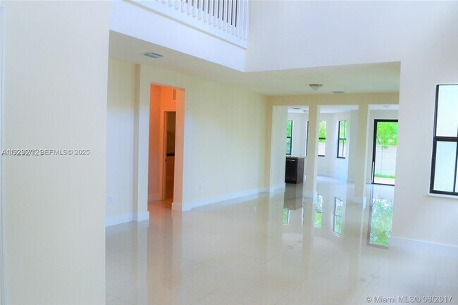 Building Photo - 6930 NW 106th Ave