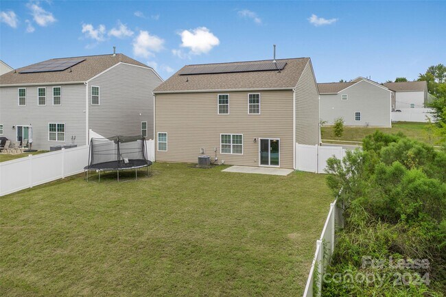 Building Photo - 3933 Meadow Green Dr