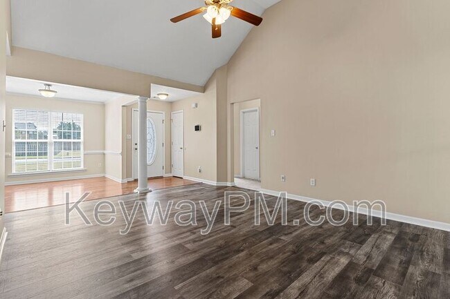 Building Photo - 219 Rainbow Falls