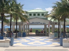 Building Photo - 4201 Bougainvilla Dr