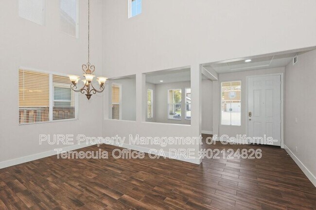 Building Photo - 29754 Maxmillian Ave