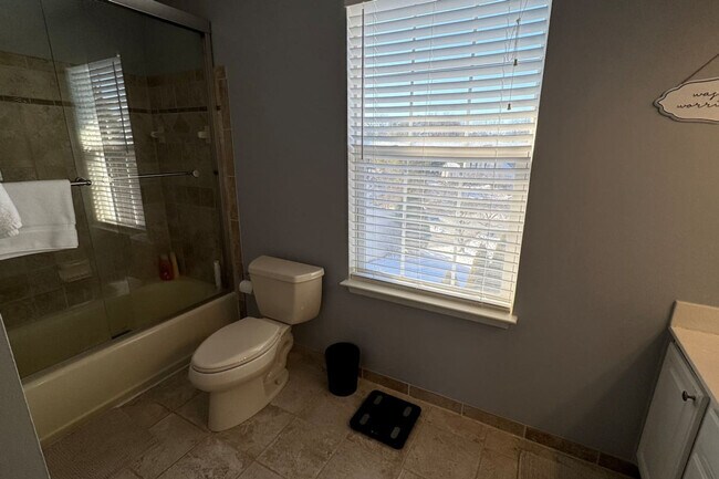 Building Photo - 9414 Grant Ave