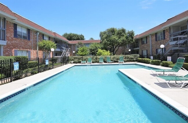Building Photo - 2250 Bering Dr