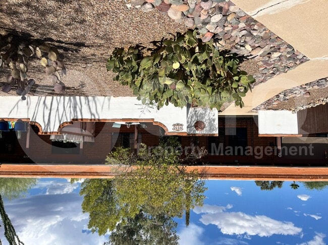 Building Photo - 457 S Paseo Quinta