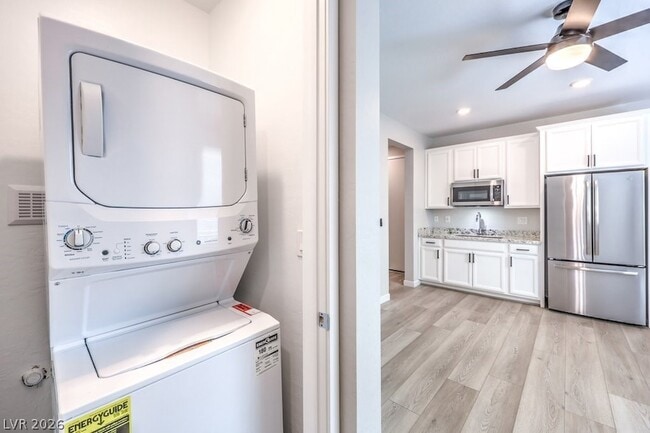 Building Photo - 12392 Aster Hills Ave