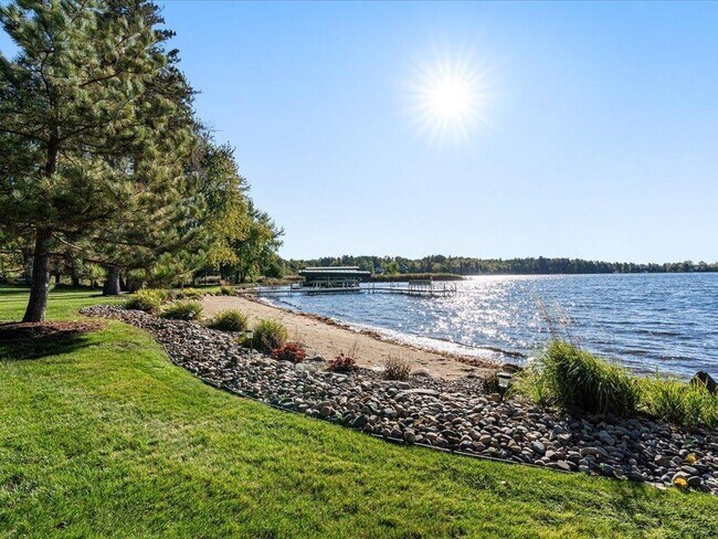 Building Photo - 1126 Ebert Dr