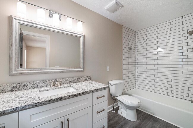 Building Photo - 4071 Hidden Hollow Dr