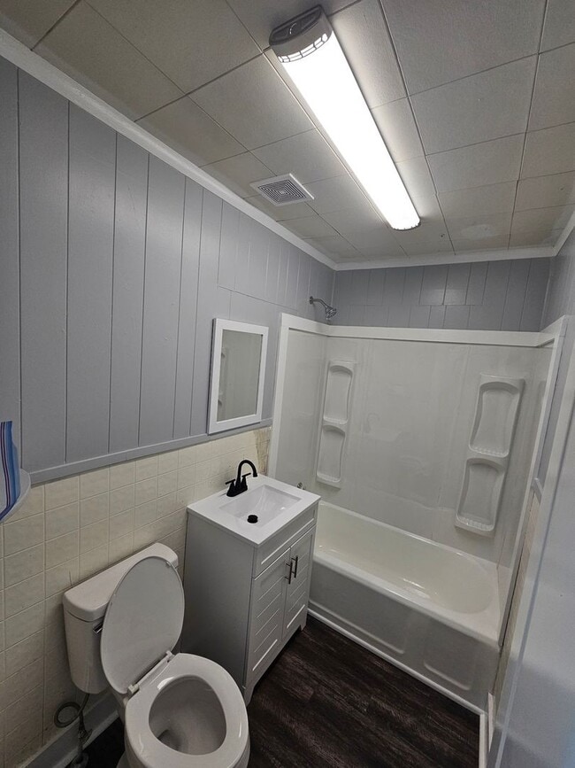 Building Photo - Home in Hot Springs