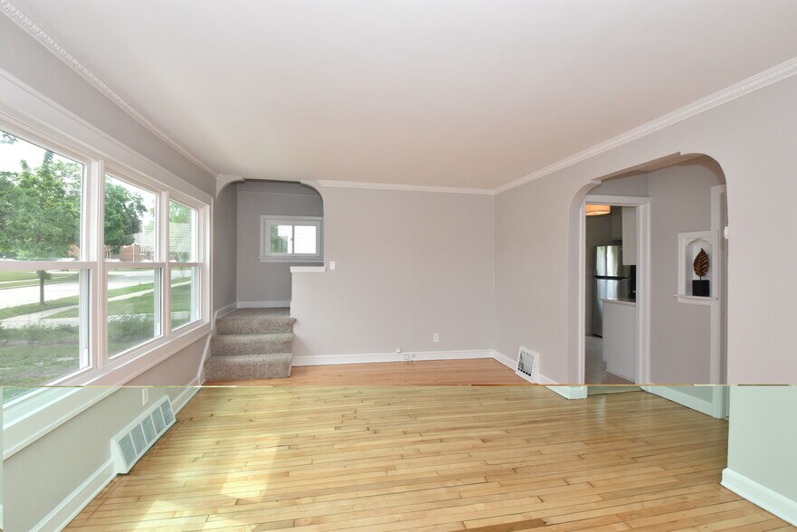 Building Photo - 3555 S 87th St