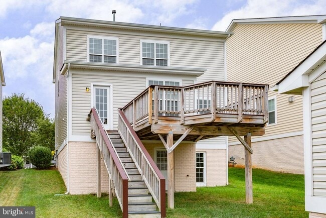Building Photo - 407 Apricot St