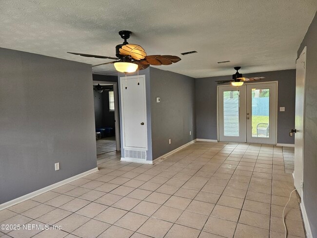 Building Photo - 5163 Acoma Ave