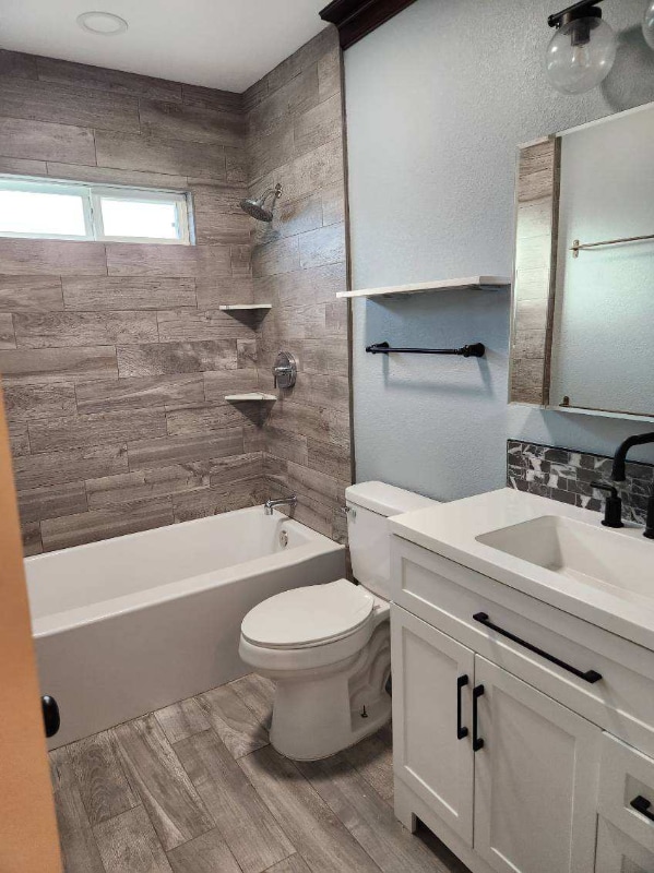 Building Photo - 703 42nd St