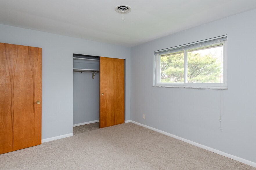 Building Photo - 1258 Westcliff Ct