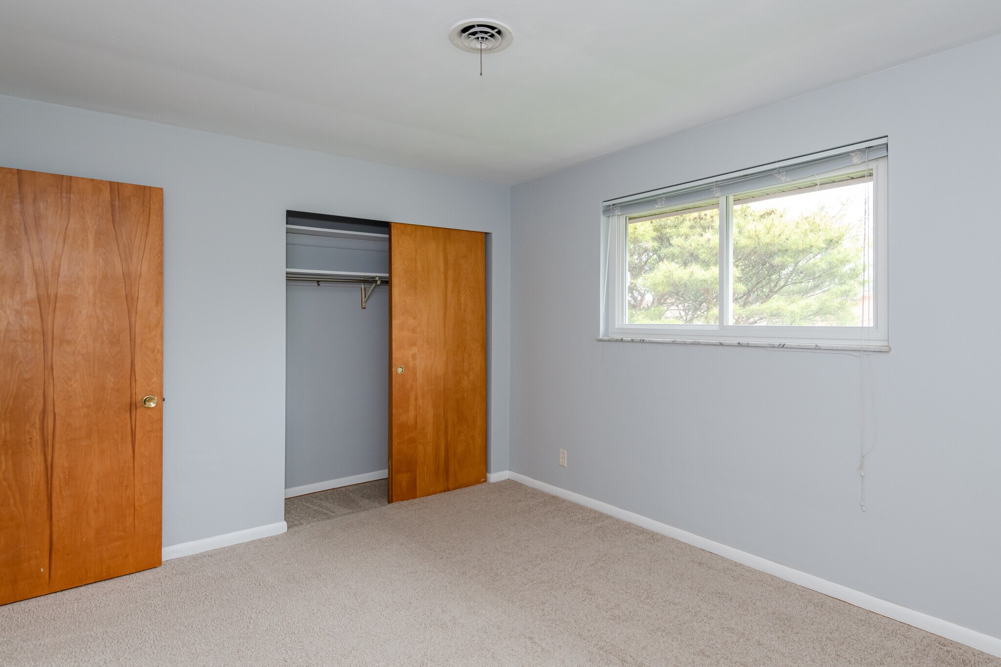 Building Photo - 1258 Westcliff Ct