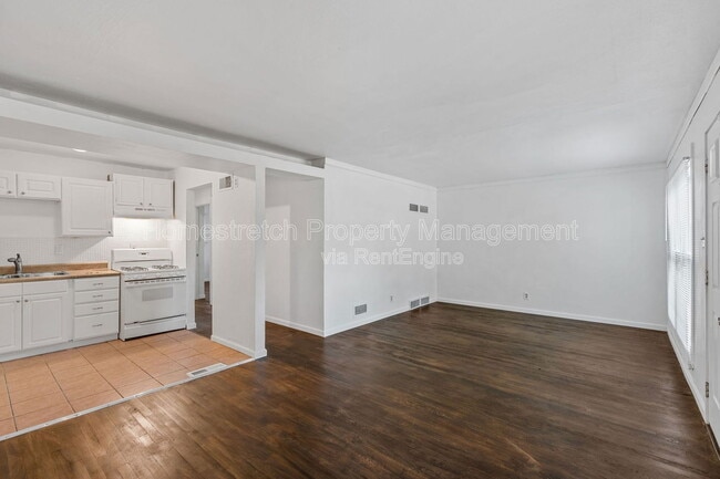 Building Photo - 212 Mc Alpine Dr