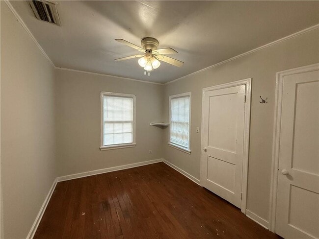 Building Photo - 3062 Fendley Ave