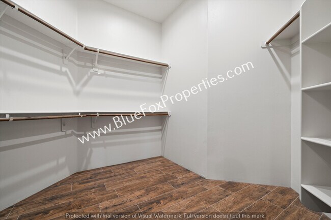 Building Photo - 13037 N Red Quail Pl