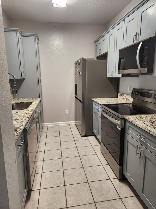 Building Photo - 13548 Turtle Marsh Loop