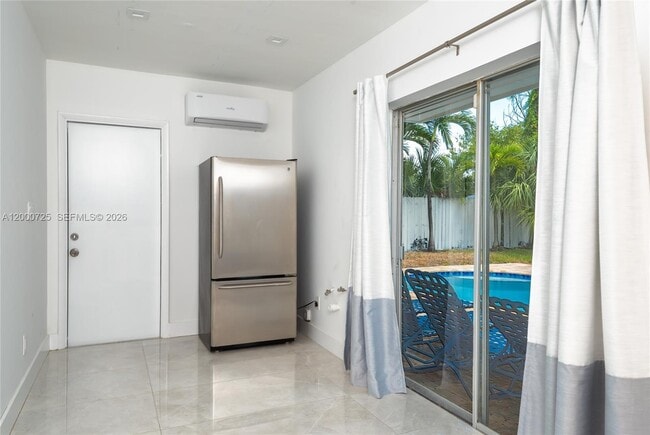 Building Photo - 2555 NE 202nd St