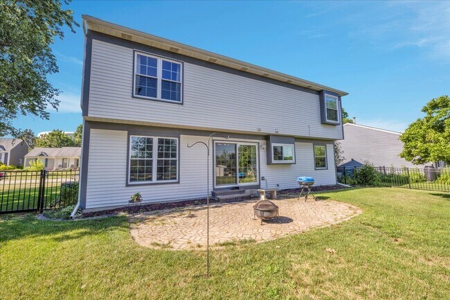 Building Photo - 3142 Portland Ct