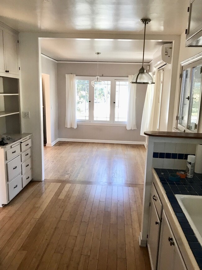 Kitchen->Dining - 1506 McCollum St