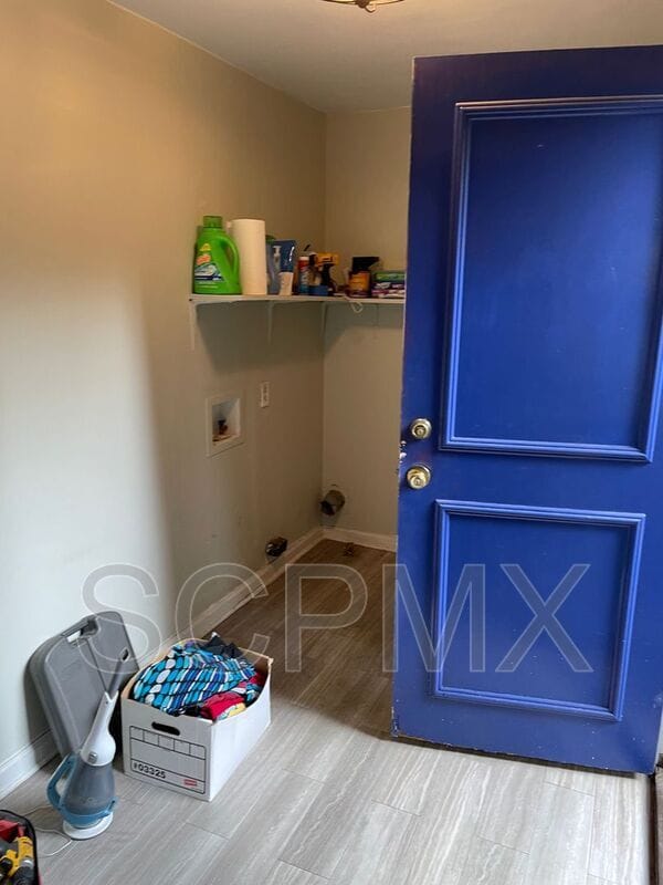 Building Photo - 10 Bass Ln