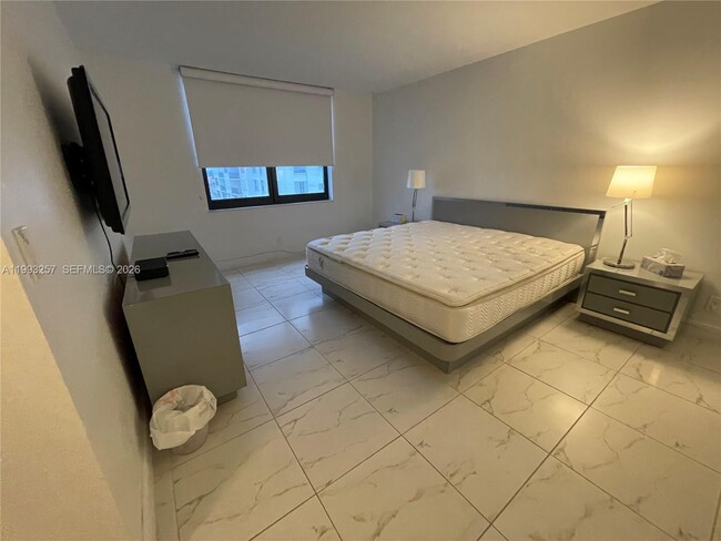 Building Photo - 2301 S Ocean Dr