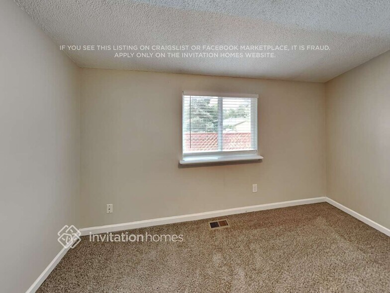 Building Photo - 17525 E Union Dr