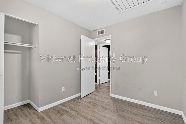 Building Photo - 690 Central Pkwy
