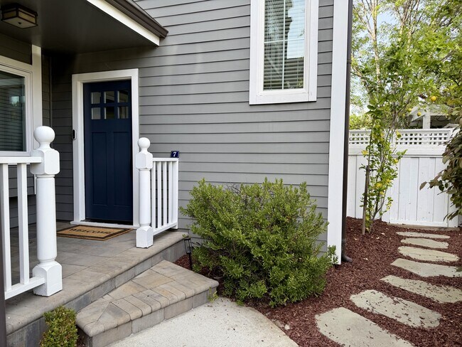 Building Photo - 16979 Roberts Rd