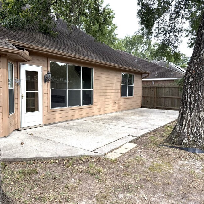 Building Photo - 2203 Blossom Creek Trail