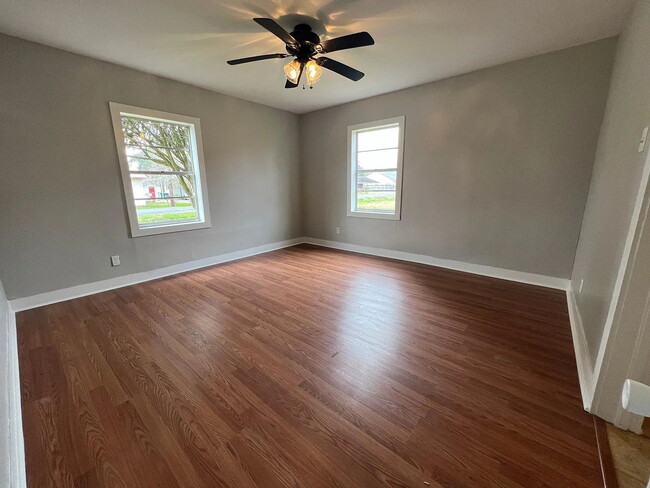 Building Photo - 142 Mimosa Pl