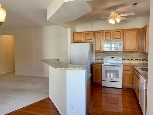Building Photo - 426 Eyam Hall Ln