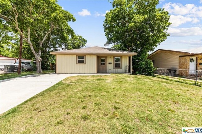 Building Photo - 2807 Terrace Dr