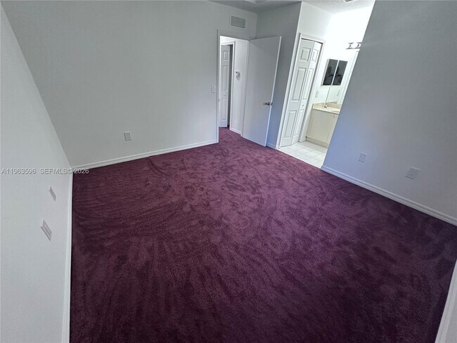 Building Photo - 1631 SE 30th St