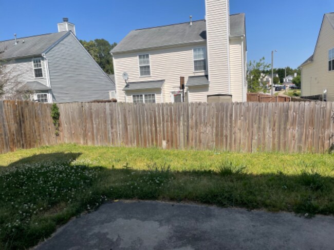 Building Photo - 1621 Brown Owl Dr