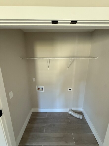 Building Photo - 11 Cobblestone Ln NW