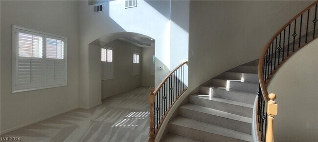 Building Photo - 7728 Villa De La Paz Ave