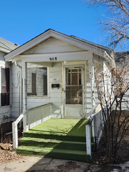 Building Photo - 315 S 3rd St