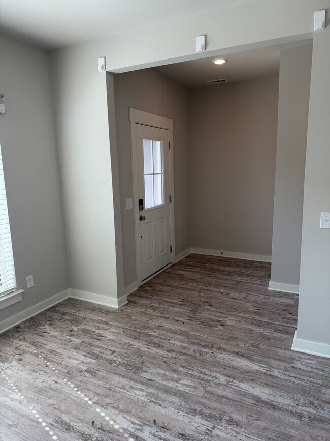 Building Photo - 2021 Hardwick Ln