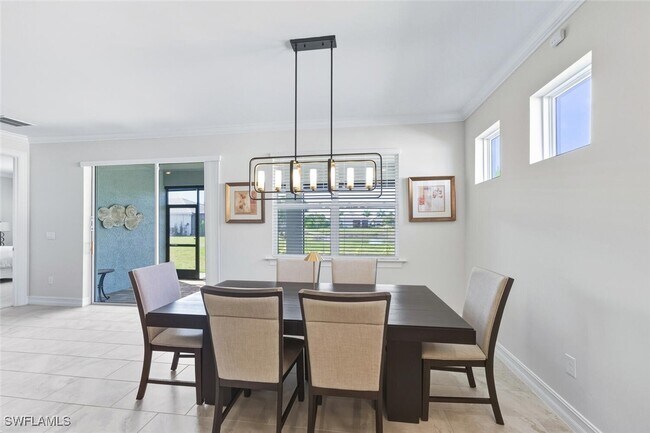 Building Photo - 28044 Sanibel Sands St