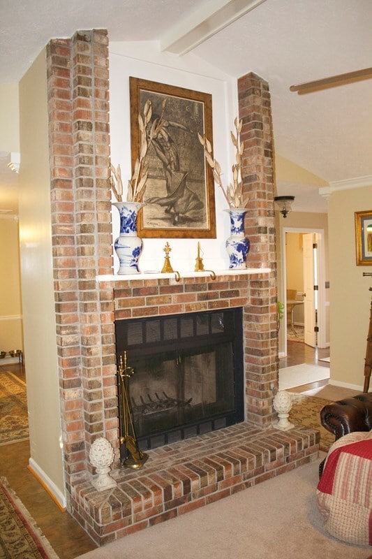 Building Photo - Updated to the maximum