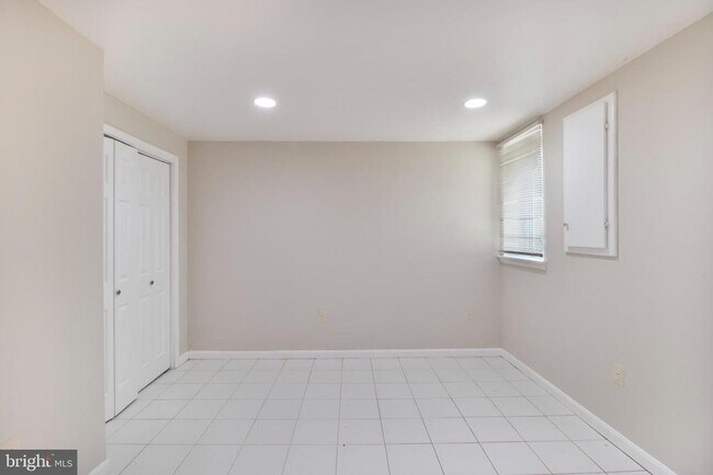 Building Photo - 13920 Wagon Way