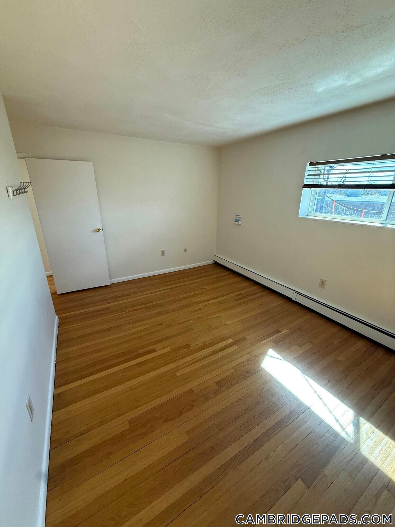 Building Photo - 1643 Cambridge St