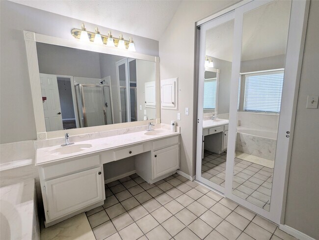 Building Photo - 13623 Bonilla Ln